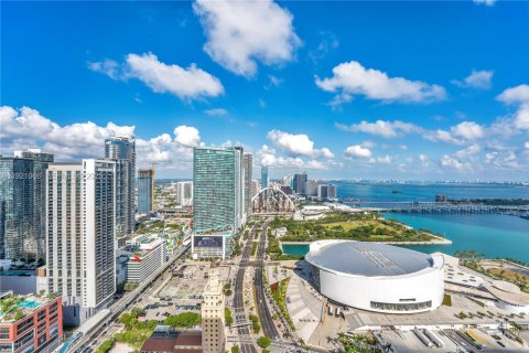 Copropriété à vendre à Miami, Floride: 2 chambres, 91.32 m2 № 1982175 - photo 27