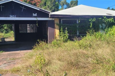 House in Lakeland, Florida 3 bedrooms, 115.29 sq.m. № 889115 - photo 1