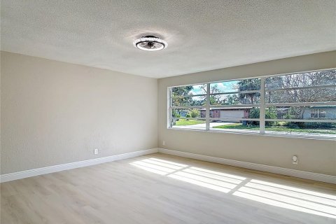 Casa en venta en Daytona Beach, Florida, 3 dormitorios, 159.88 m2 № 1721978 - foto 9