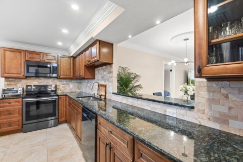 Condo in Boca Raton, Florida, 2 bedrooms  № 2191980 - photo 10