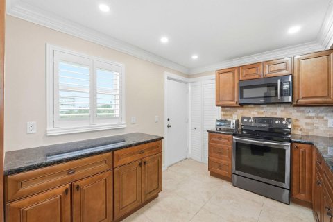 Condo in Boca Raton, Florida, 2 bedrooms  № 2191980 - photo 12