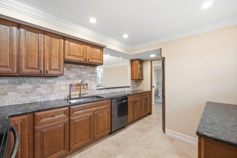 Condo in Boca Raton, Florida, 2 bedrooms  № 2191980 - photo 11