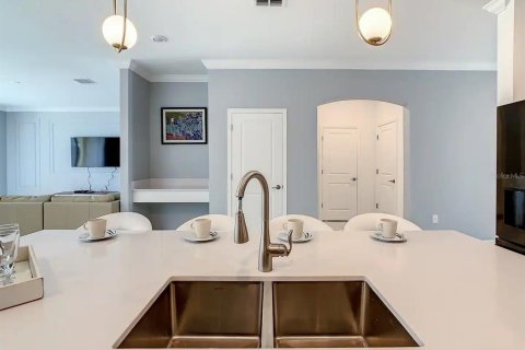 Villa ou maison à vendre à Kissimmee, Floride: 6 chambres, 310.57 m2 № 1544193 - photo 9