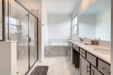 Villa ou maison à vendre à Kissimmee, Floride: 6 chambres, 310.57 m2 № 1544193 - photo 18