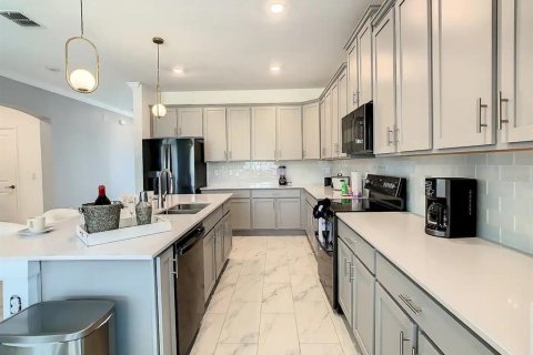 Villa ou maison à vendre à Kissimmee, Floride: 6 chambres, 310.57 m2 № 1544193 - photo 8