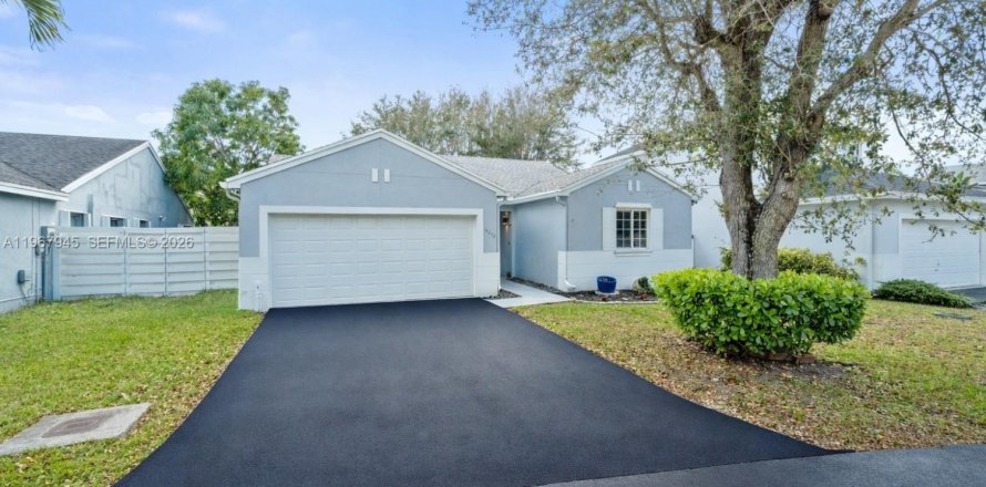 Casa en Miami, Florida 3 dormitorios, 134.99 m2 № 2029912