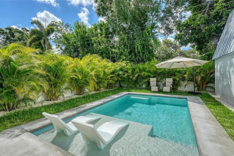 Casa en venta en Sarasota, Florida, 3 dormitorios, 165.27 m2 № 2386006 - foto 28