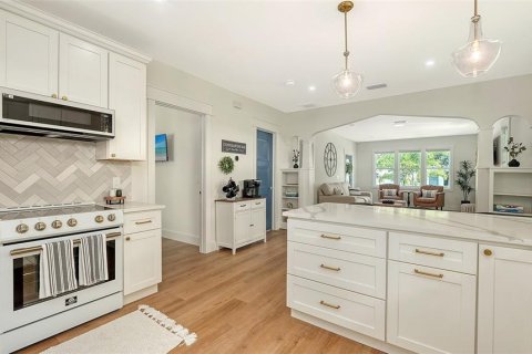 Casa en venta en Sarasota, Florida, 3 dormitorios, 165.27 m2 № 2386006 - foto 14