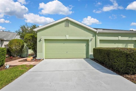 Casa en Land O' Lakes, Florida 2 dormitorios, 128.02 m2 № 2111956