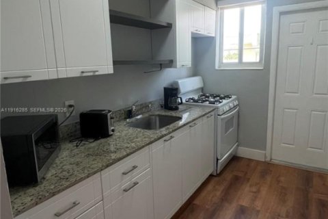 Casa en alquiler en Miami Beach, Florida № 2019355 - foto 16