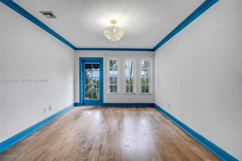 Villa ou maison à vendre à Miami Beach, Floride: 1 chambre, 60.85 m2 № 2303846 - photo 6