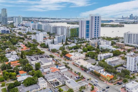 Villa ou maison à vendre à Miami Beach, Floride: 1 chambre, 60.85 m2 № 2303846 - photo 22