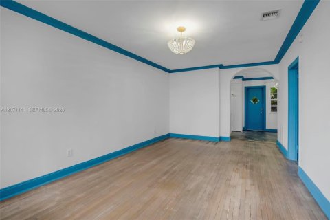 Villa ou maison à vendre à Miami Beach, Floride: 1 chambre, 60.85 m2 № 2303846 - photo 7