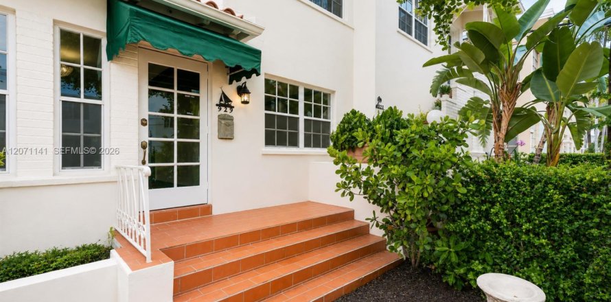 Villa ou maison à Miami Beach, Floride 1 chambre, 60.85 m2 № 2303846