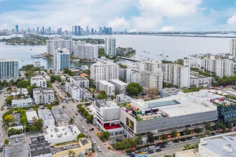 Villa ou maison à vendre à Miami Beach, Floride: 1 chambre, 60.85 m2 № 2303846 - photo 21