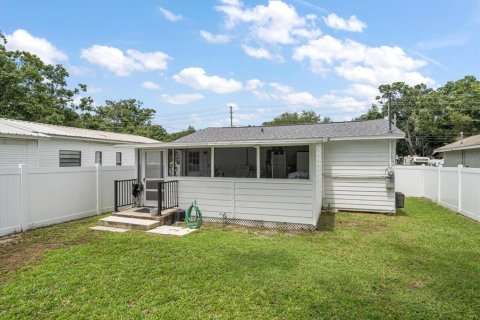 House in Saint Petersburg, Florida 1 bedroom, 57.23 sq.m. № 1915105 - photo 3