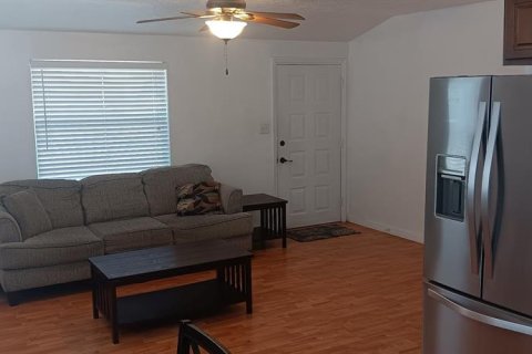House in Saint Petersburg, Florida 1 bedroom, 57.23 sq.m. № 1915105 - photo 22