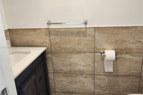 Casa en alquiler en Delray Beach, Florida, 5 dormitorios, 171.87 m2 № 2022281 - foto 16