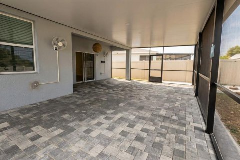 House in Eagle Lake, Florida 4 bedrooms, 207.73 sq.m. № 2210668 - photo 26