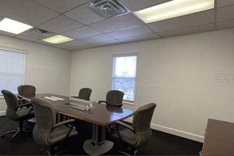 Immobilier commercial à louer à Tampa, Floride: 1731.33 m2 № 2298602 - photo 12