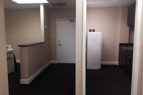 Immobilier commercial à louer à Tampa, Floride: 1731.33 m2 № 2298602 - photo 17