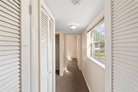 Condominio en venta en Miami, Florida, 1 dormitorio, 86.86 m2 № 1830823 - foto 16