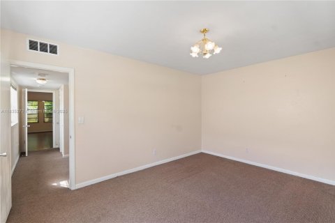 Condominio en venta en Miami, Florida, 1 dormitorio, 86.86 m2 № 1830823 - foto 25