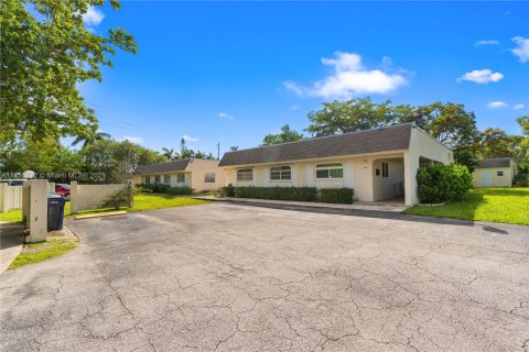 Condominio en venta en Miami, Florida, 1 dormitorio, 86.86 m2 № 1830823 - foto 2