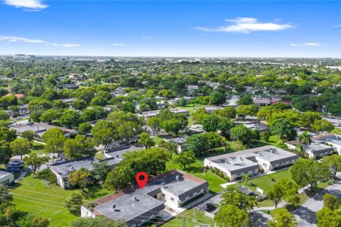 Condominio en venta en Miami, Florida, 1 dormitorio, 86.86 m2 № 1830823 - foto 20