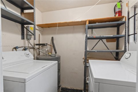 Condominio en venta en Miami, Florida, 1 dormitorio, 86.86 m2 № 1830823 - foto 22