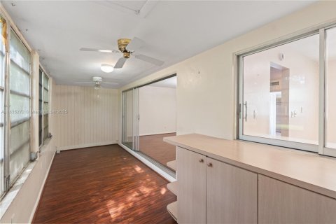 Condominio en venta en Miami, Florida, 1 dormitorio, 86.86 m2 № 1830823 - foto 12