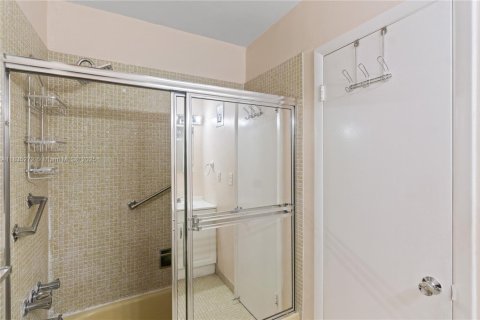 Condominio en venta en Miami, Florida, 1 dormitorio, 86.86 m2 № 1830823 - foto 24