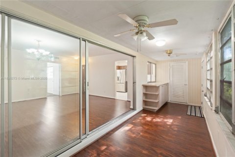Condominio en venta en Miami, Florida, 1 dormitorio, 86.86 m2 № 1830823 - foto 11