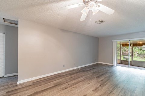 Appartement à louer à Clearwater, Floride: 2 chambres, 88.26 m2 № 2400093 - photo 13