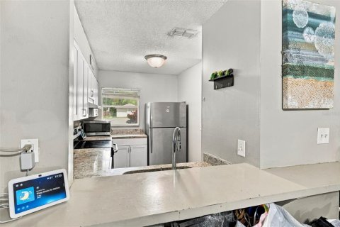 Appartement à louer à Clearwater, Floride: 2 chambres, 88.26 m2 № 2400093 - photo 3