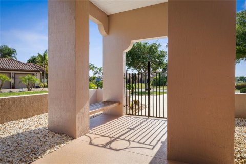 House in Palm Coast, Florida 4 bedrooms, 281.49 sq.m. № 1628608 - photo 5