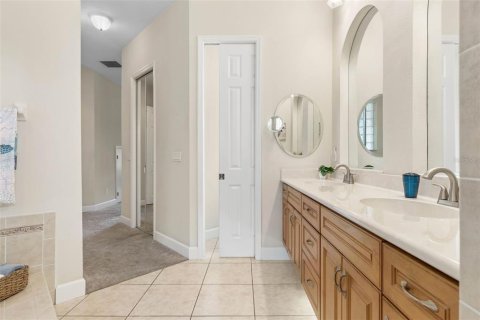 House in Palm Coast, Florida 4 bedrooms, 281.49 sq.m. № 1628608 - photo 21