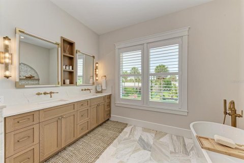 House in Holmes Beach, Florida 4 bedrooms, 248.51 sq.m. № 2108509 - photo 30