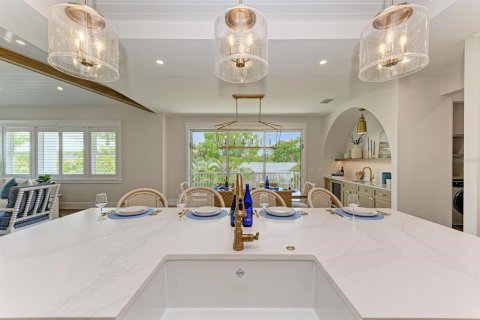 House in Holmes Beach, Florida 4 bedrooms, 248.51 sq.m. № 2108509 - photo 26