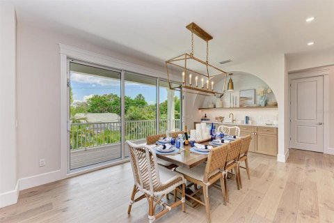 House in Holmes Beach, Florida 4 bedrooms, 248.51 sq.m. № 2108509 - photo 16