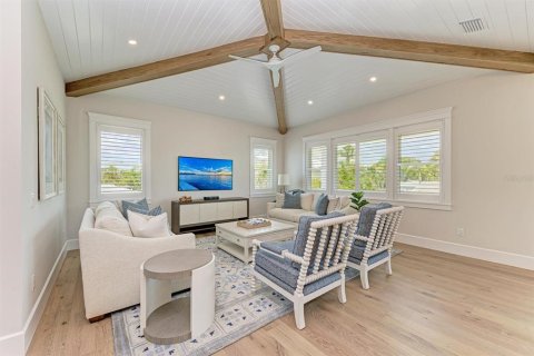 House in Holmes Beach, Florida 4 bedrooms, 248.51 sq.m. № 2108509 - photo 12