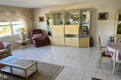 Condominio en venta en Hollywood, Florida, 2 dormitorios, 111.76 m2 № 2031761 - foto 7