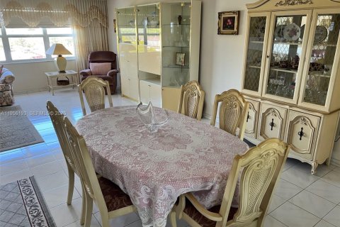 Condominio en venta en Hollywood, Florida, 2 dormitorios, 111.76 m2 № 2031761 - foto 4