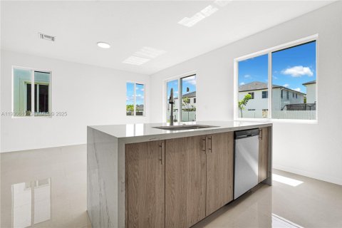 Touwnhouse à vendre à Miami, Floride: 5 chambres № 1989411 - photo 27