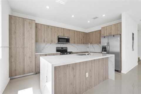 Touwnhouse à vendre à Miami, Floride: 5 chambres № 1989411 - photo 19