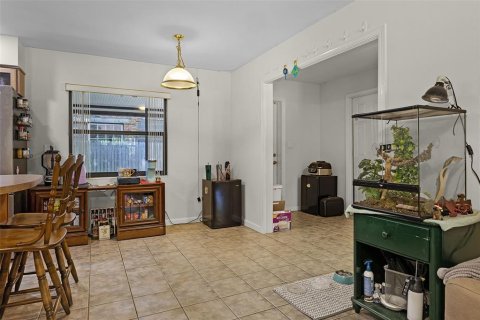 Casa en venta en Eustis, Florida, 4 dormitorios, 172.52 m2 № 1804695 - foto 8