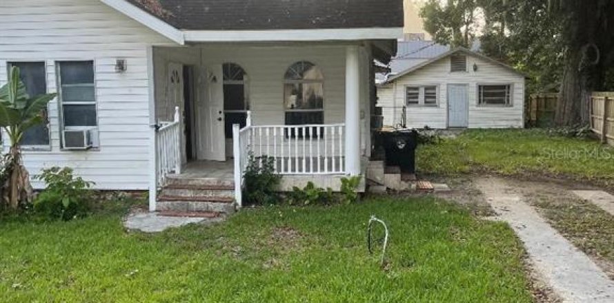 House in Williston, Florida 4 bedrooms, 121.79 sq.m. № 1690688