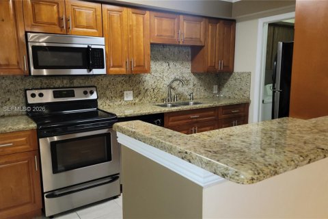 Condominio en alquiler en Miami, Florida, 2 dormitorios, 114.73 m2 № 2153218 - foto 4