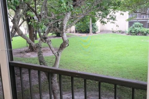 Condominio en alquiler en Miami, Florida, 2 dormitorios, 114.73 m2 № 2153218 - foto 25