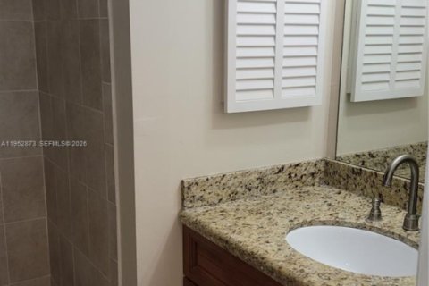 Condominio en alquiler en Miami, Florida, 2 dormitorios, 114.73 m2 № 2153218 - foto 16
